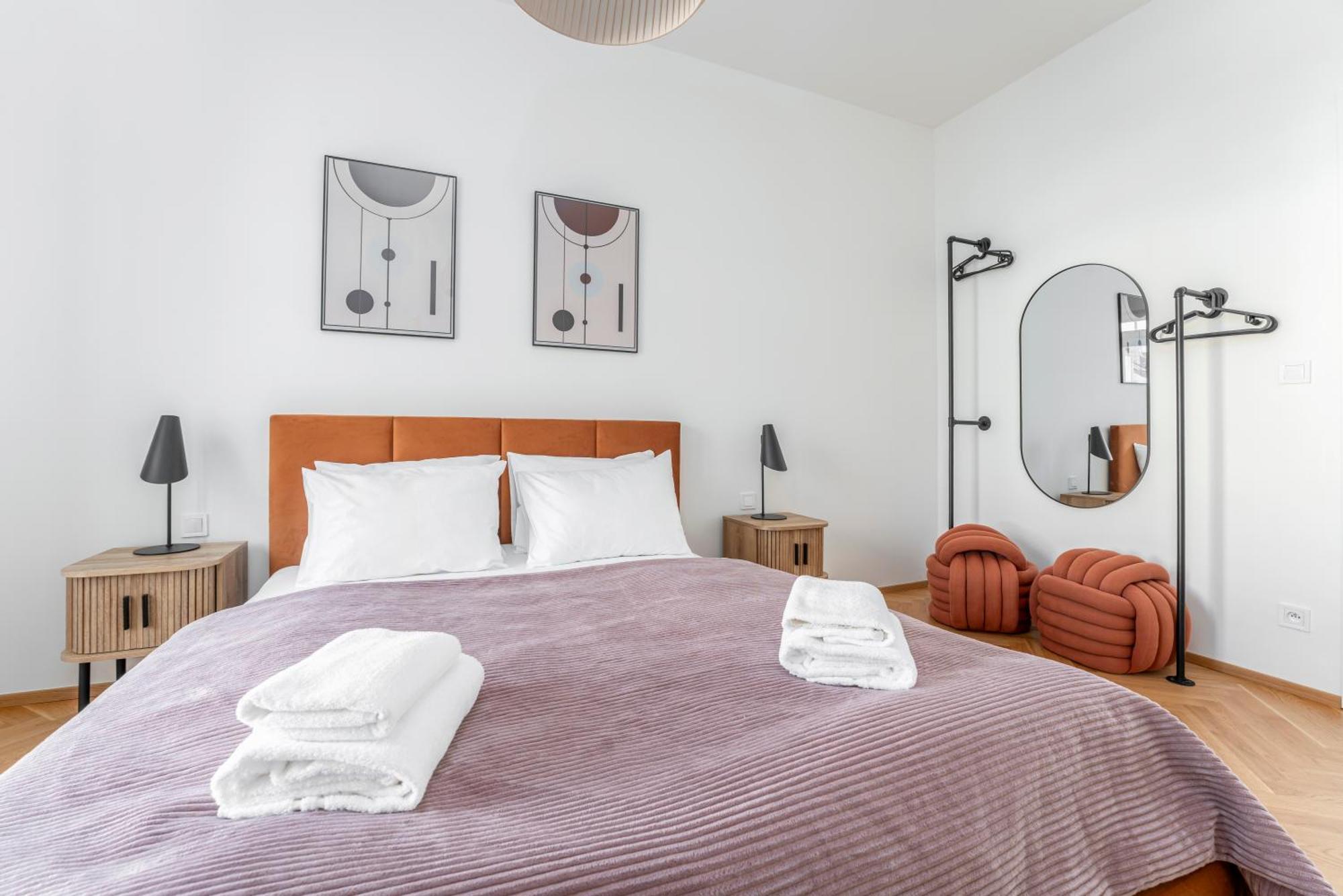 Visit Oomph Apartments Prága Kültér fotó