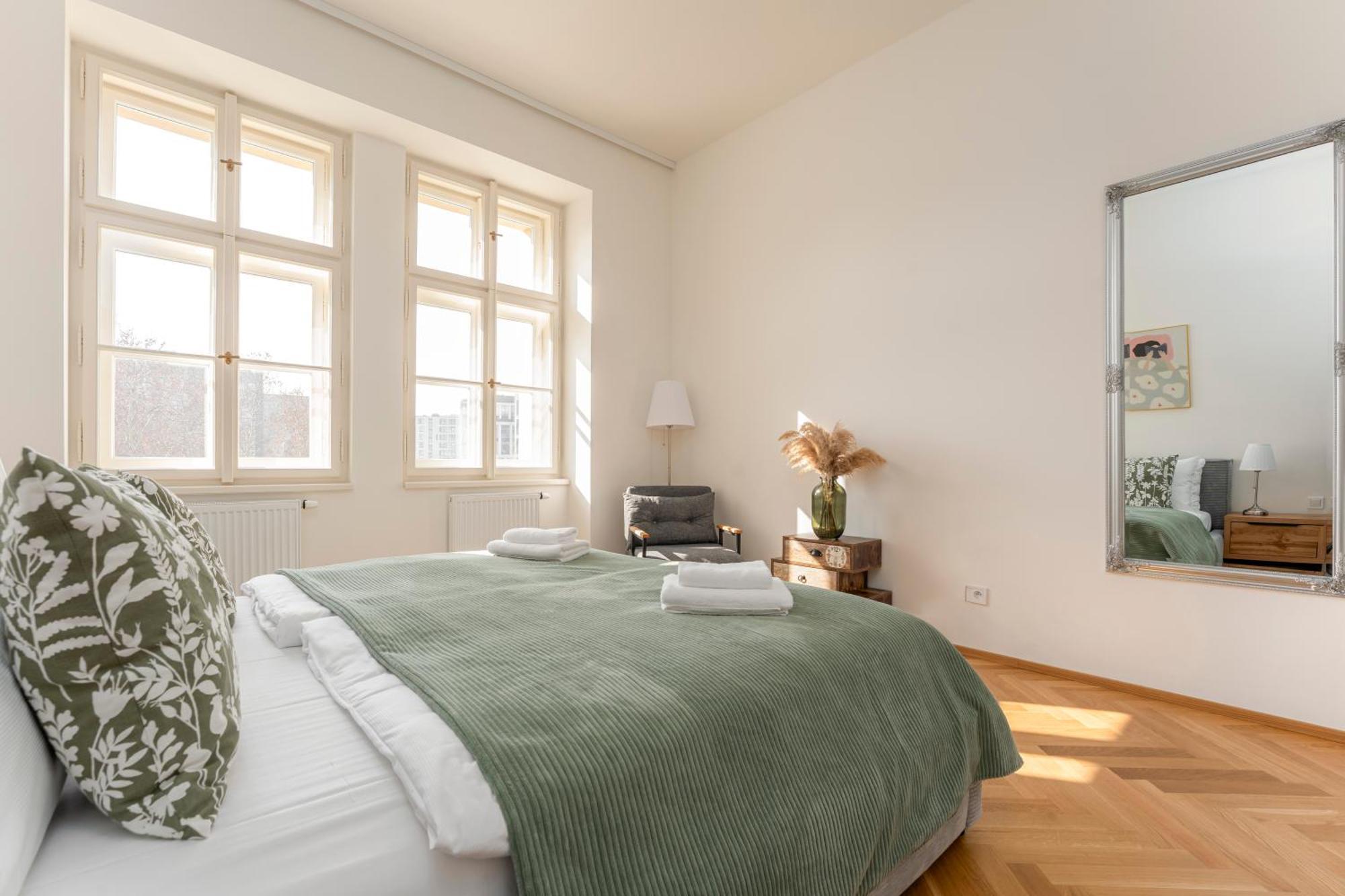 Visit Oomph Apartments Prága Kültér fotó